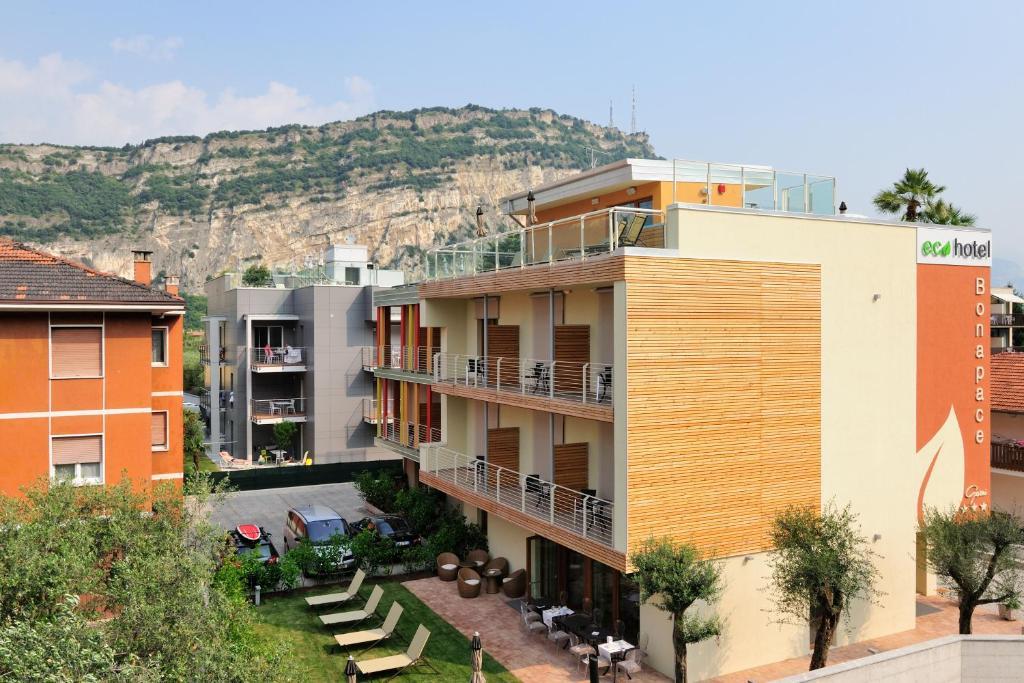 Eco Hotel Bonapace Torbole Sul Garda Ngoại thất bức ảnh