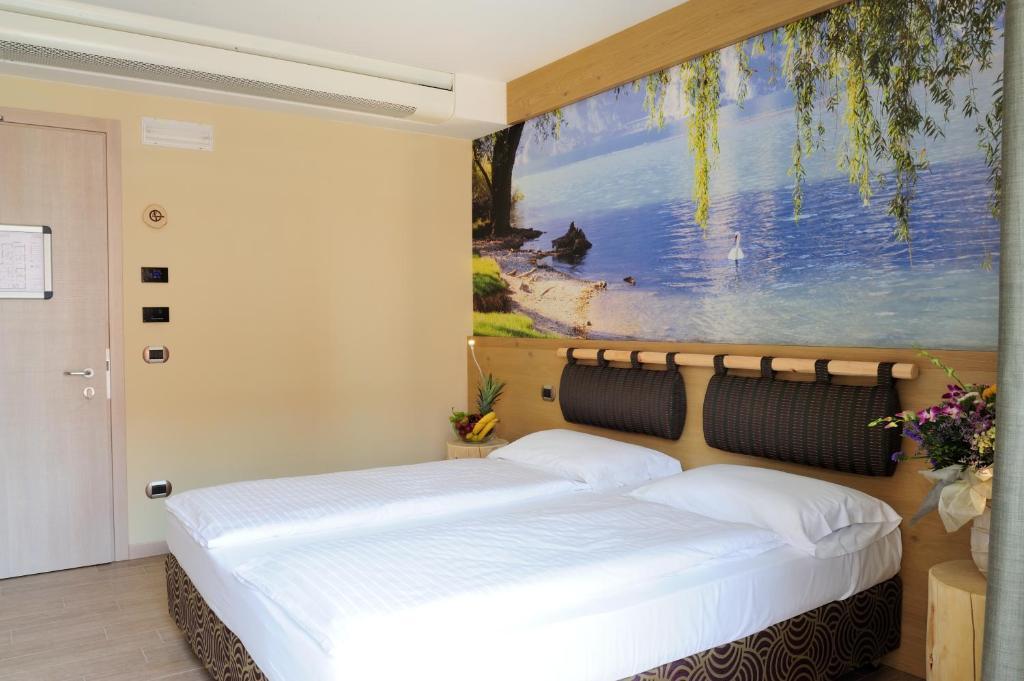 Eco Hotel Bonapace Torbole Sul Garda Phòng bức ảnh