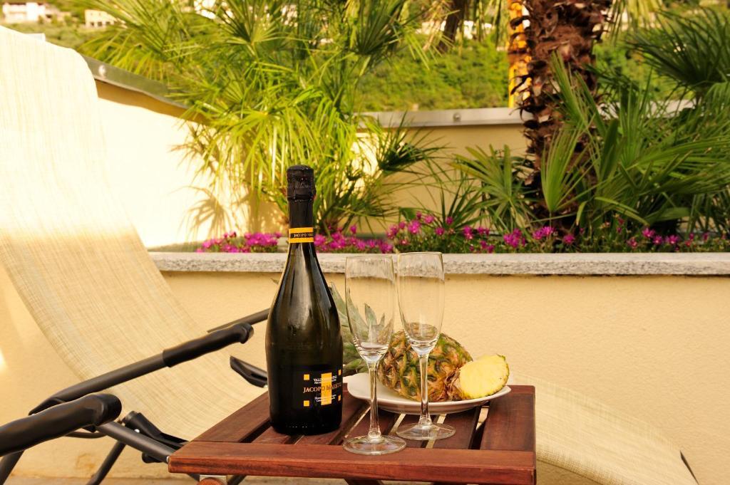 Eco Hotel Bonapace Torbole Sul Garda Ngoại thất bức ảnh