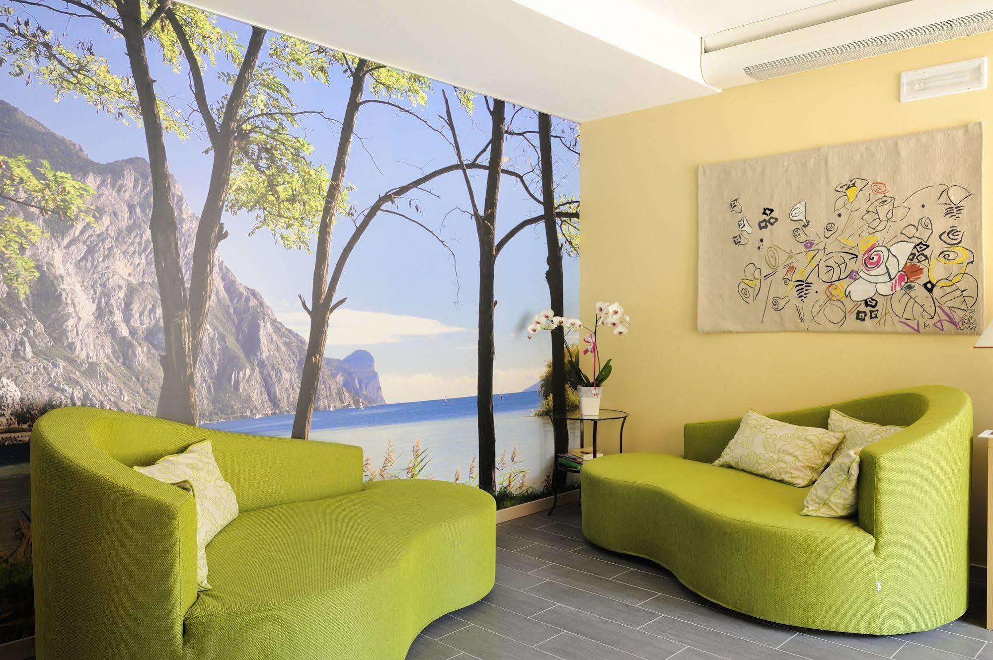 Eco Hotel Bonapace Torbole Sul Garda Ngoại thất bức ảnh