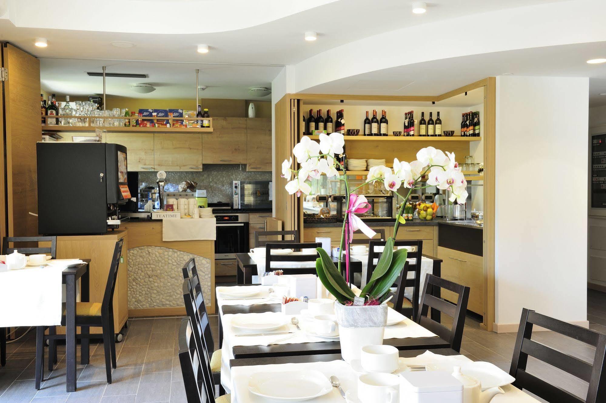 Eco Hotel Bonapace Torbole Sul Garda Ngoại thất bức ảnh